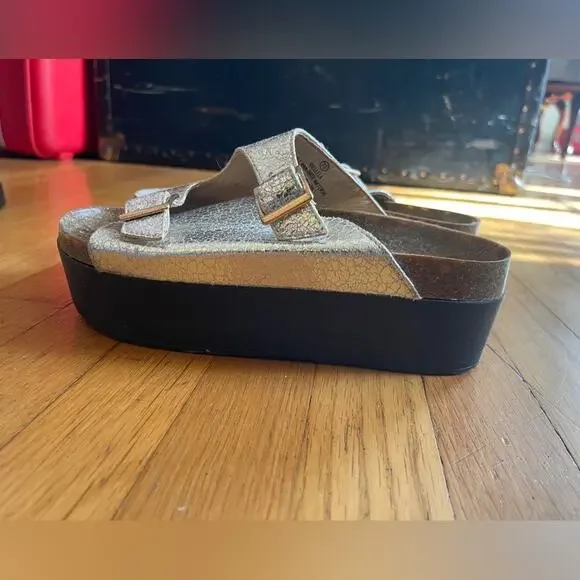 Silver Crackle Cork Flatforms - Picture 2 of 9